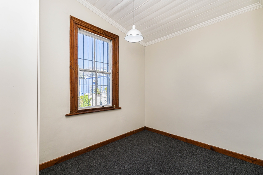 To Let 2 Bedroom Property for Rent in Green Point Western Cape